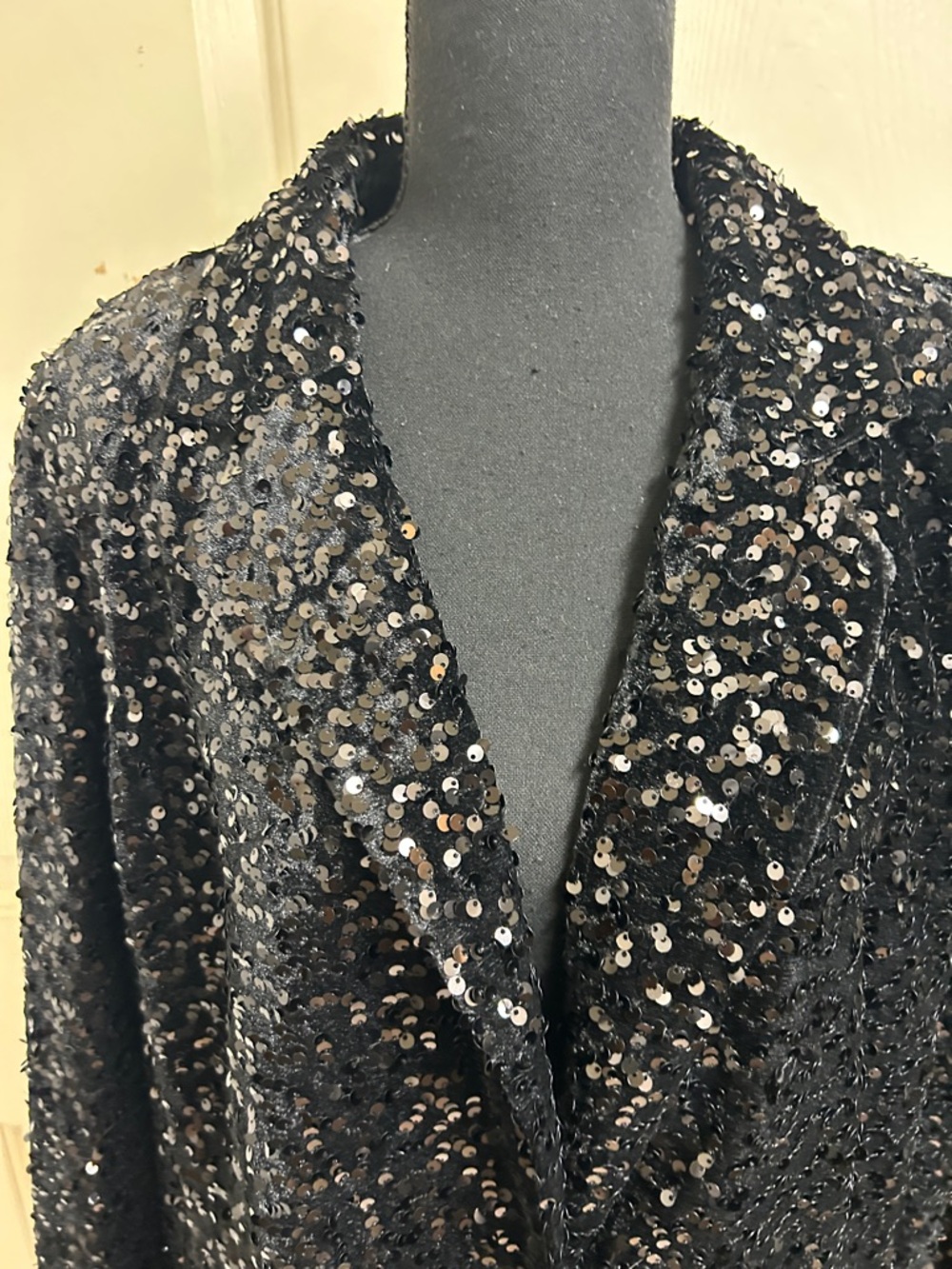 Joan Rivers Red Carpet Sequin Boyfriend Blazer, Size XL, Black - Picture 9 of 11